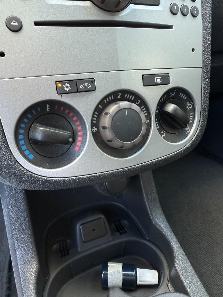 Opel Corsa 1.2-16v anniversary edition - airco