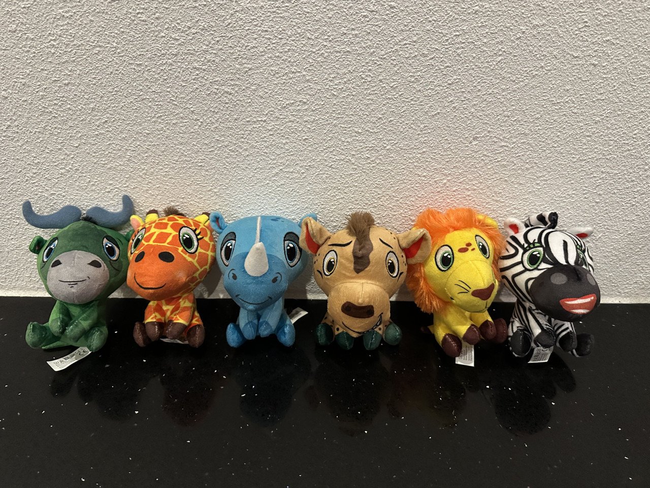 Vormenstoof, autootjes, knuffels