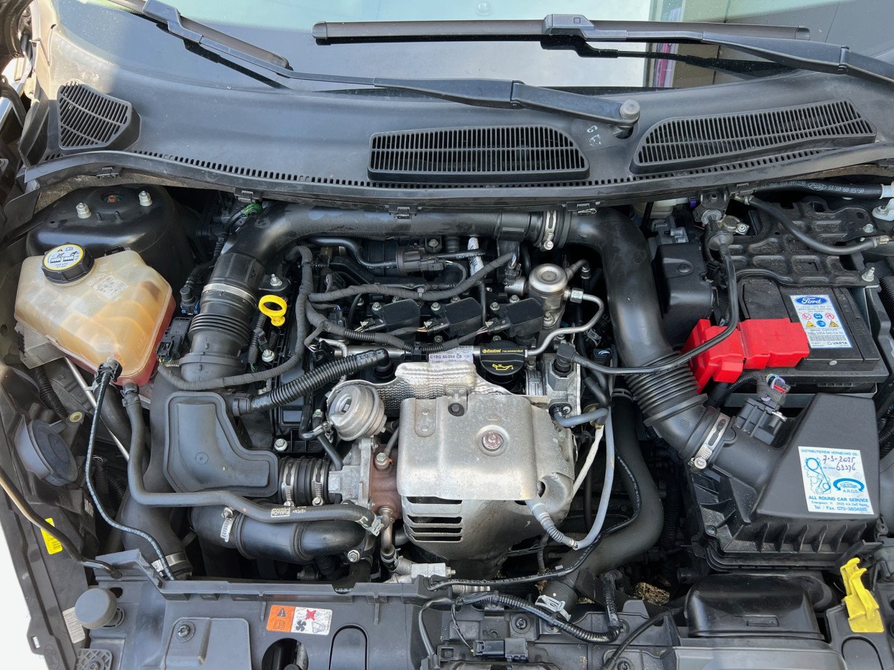 Zeer fraaie Ford Fiesta uit 2015 met 67.000 km Automaat!!