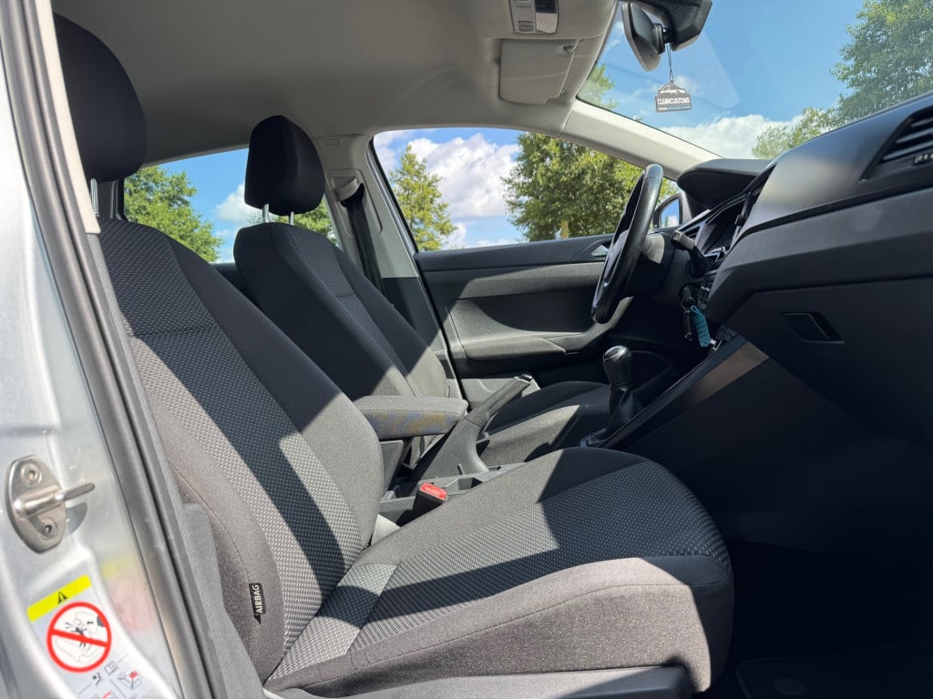 Volkswagen Polo 1.0 tsi highline * carplay * pdc 2x * airco * 18 inch