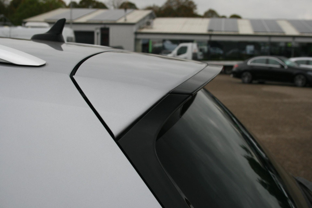 Volkswagen Passat variant 1.5 tsi highline business r