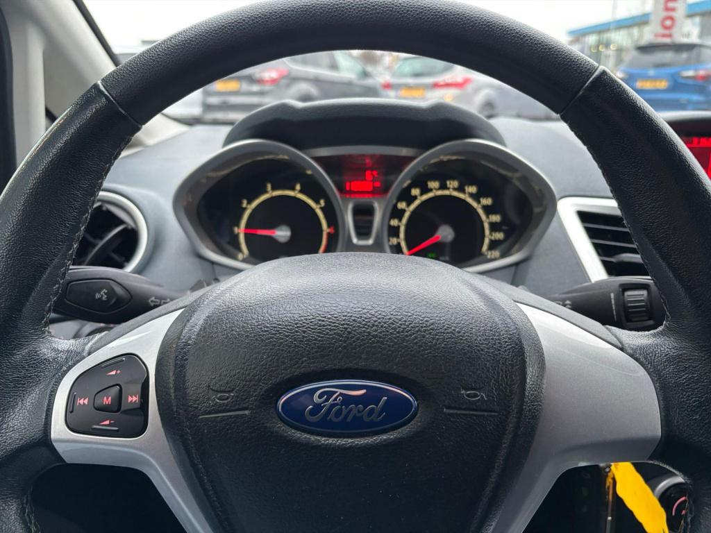 Ford Fiesta 1.4 96pk 5d