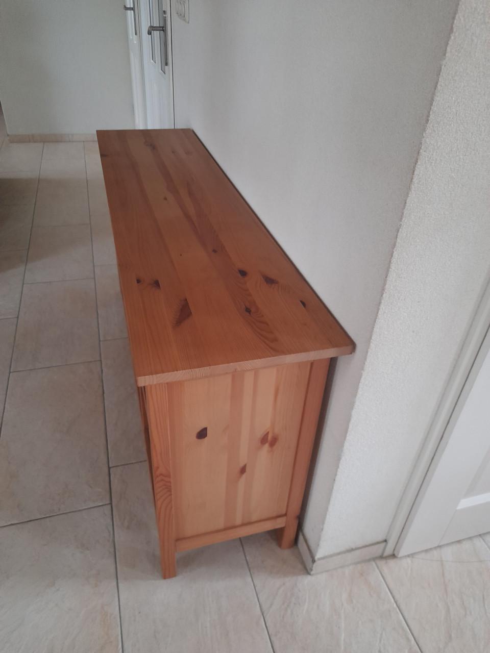Massief houten vakkenkast 156,5 x 39,5 x 74H (in goede nette staat )