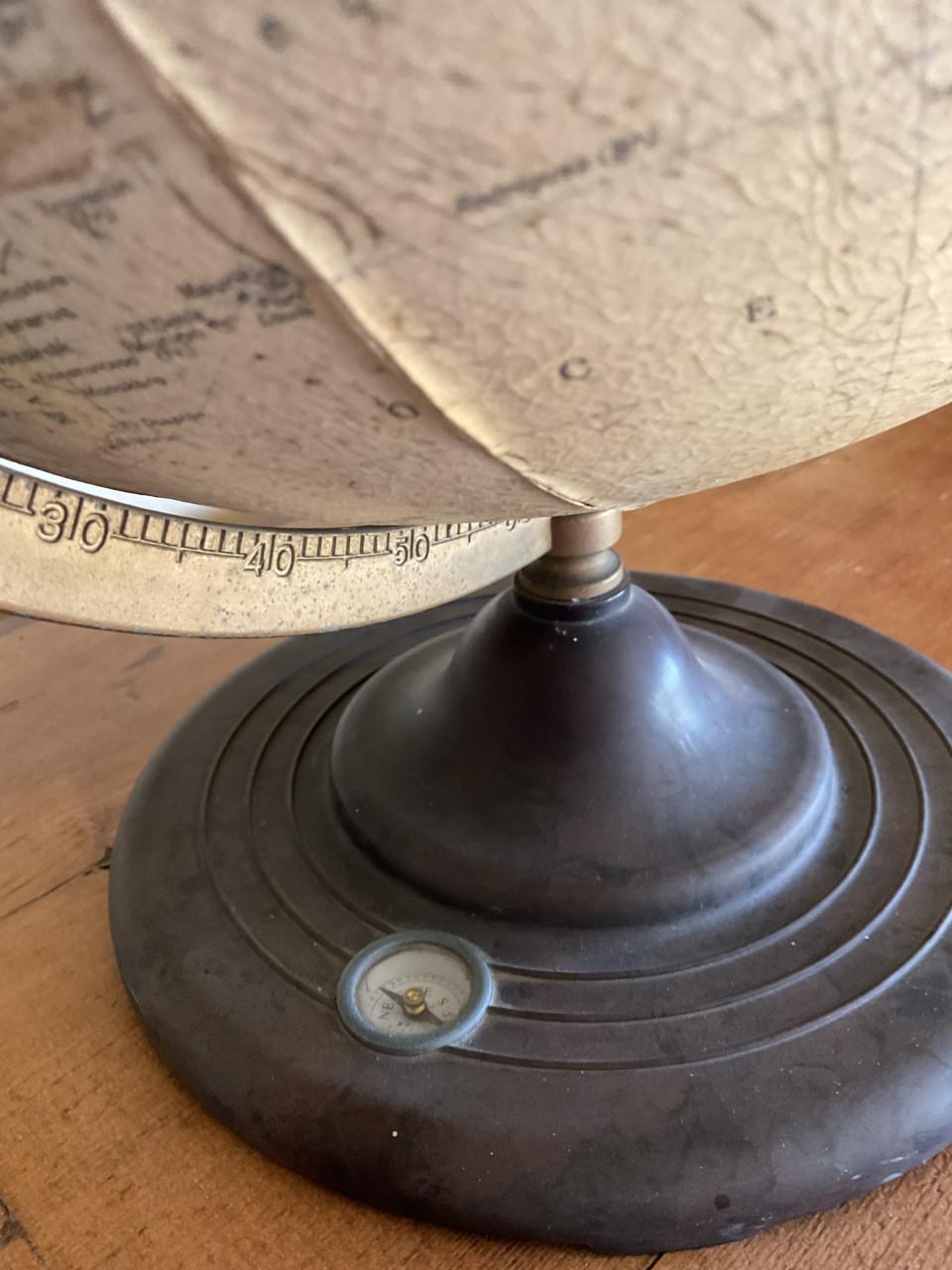 Brocante globe Bossaerts Antwerpen