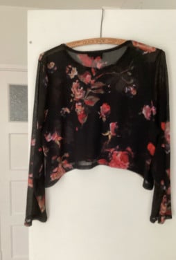 Leuke crop top maat L zgan