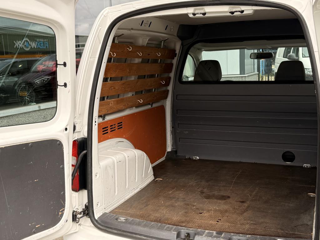 Volkswagen Caddy 1.6 tdi c-edition | cruise | trekhaak | navi | bluetooth |