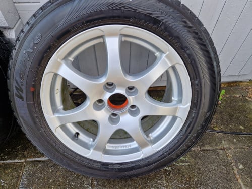 Lichtmetalen velgen Anzio 7JxR16 Toyota Prius Plus