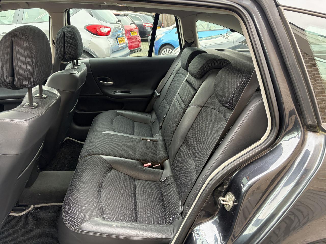 Renault Laguna Grand Tour 2.0-16V Tech Line Airco KEYLESS PANODAK