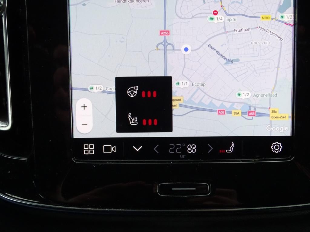 Volvo XC40 recharge p8 awd r-design