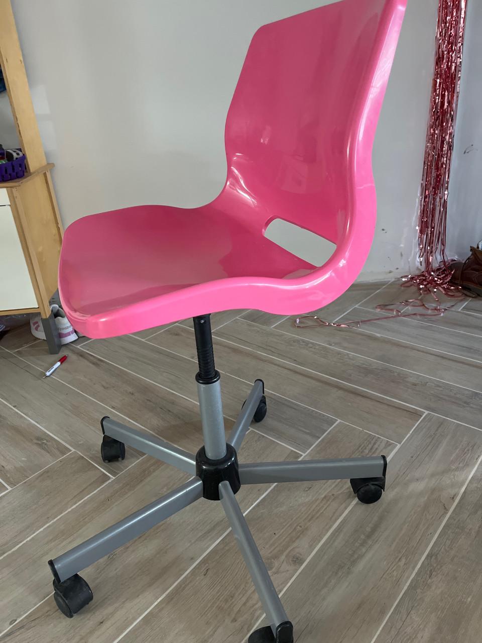 Roze Ikea bureaustoel verstelbaar