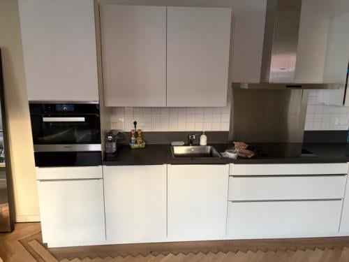 Mooie keuken te koop incl. stoomoven en andere apparatuur