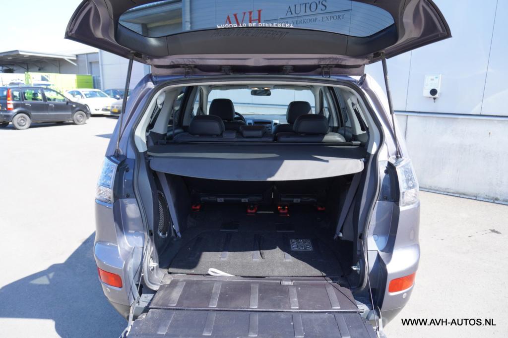 Mitsubishi Outlander 2.2 di-d instyle