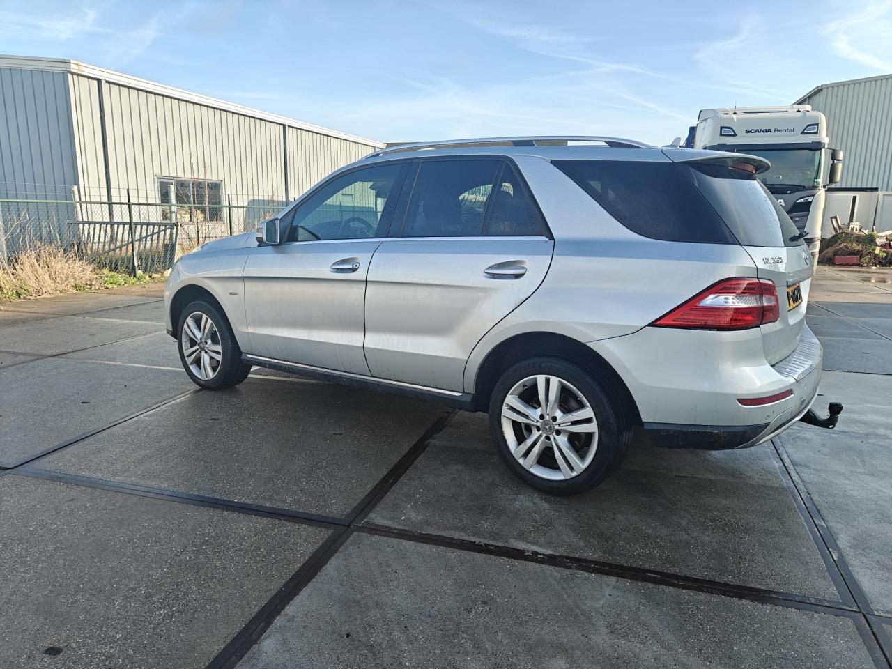 MERCEDES BENZ ML350
