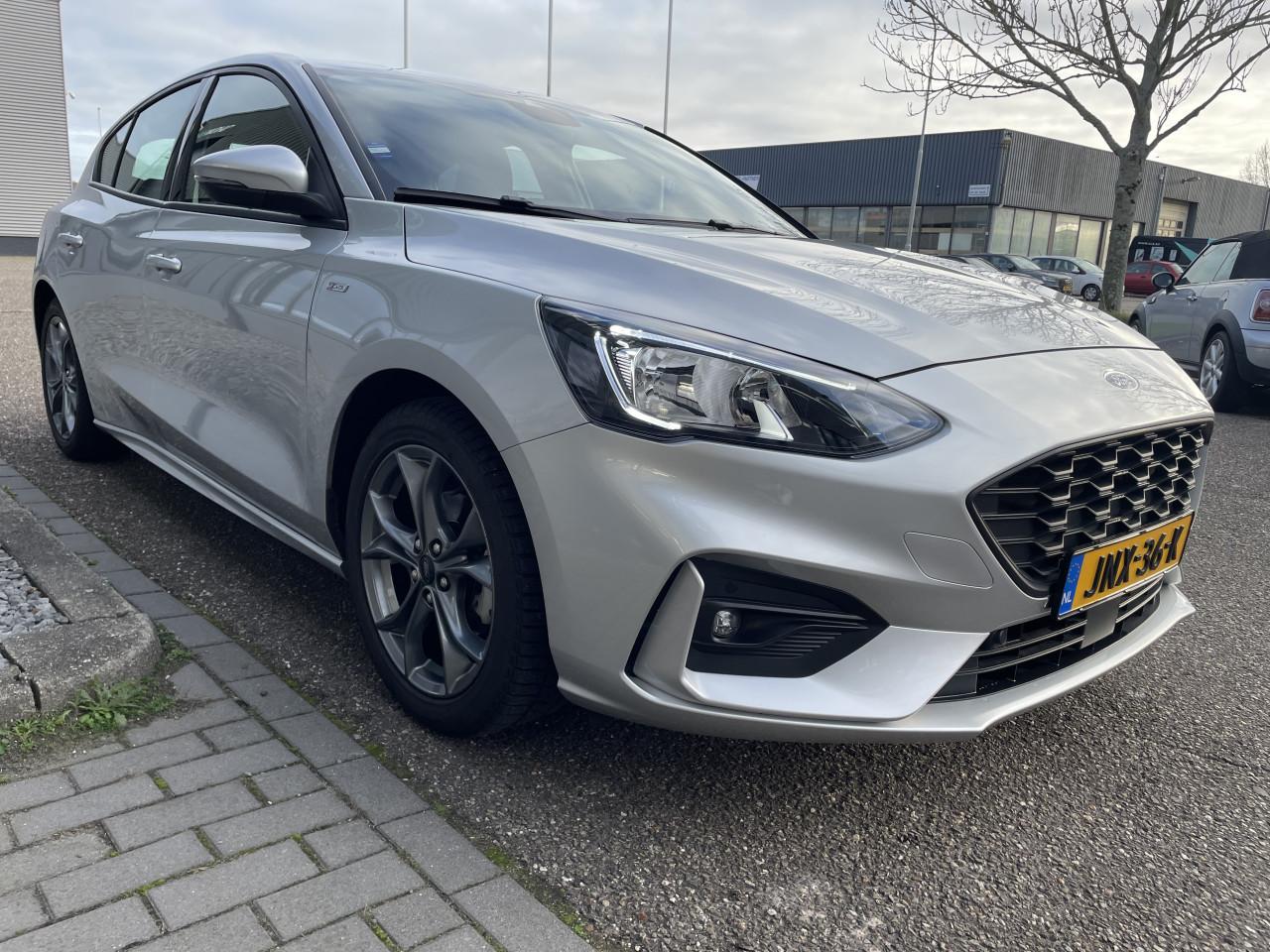 FORD FOCUS 1.0 ECOBOOST ST LINE