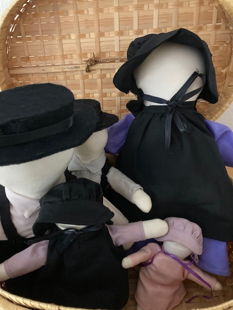 Handmade Amish poppen