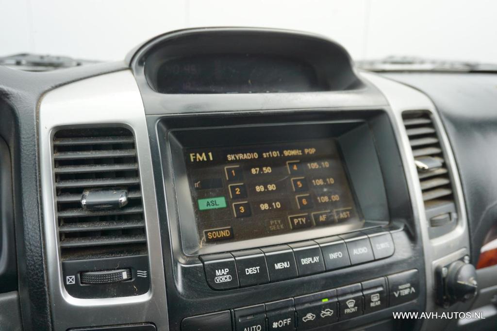 Toyota Land Cruiser 3.0 d-4d vx hr blind van, differentieel maakt herrie!!