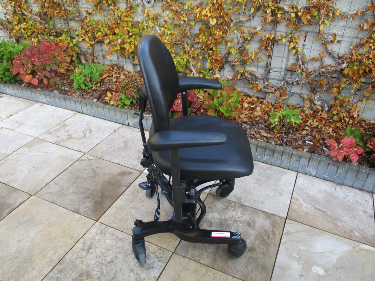 Zgan Vela Tango 700 EB Trippelstoel met elektrisch/laag bediening