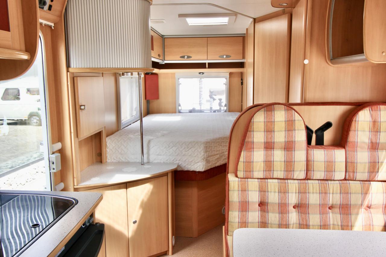 Dethleffs Summer Edition( Vast bed, Motorairco, Zéér netjes!!!!)