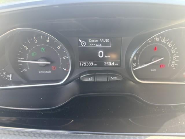 Peugeot 2008 1.2 puretech urban cross