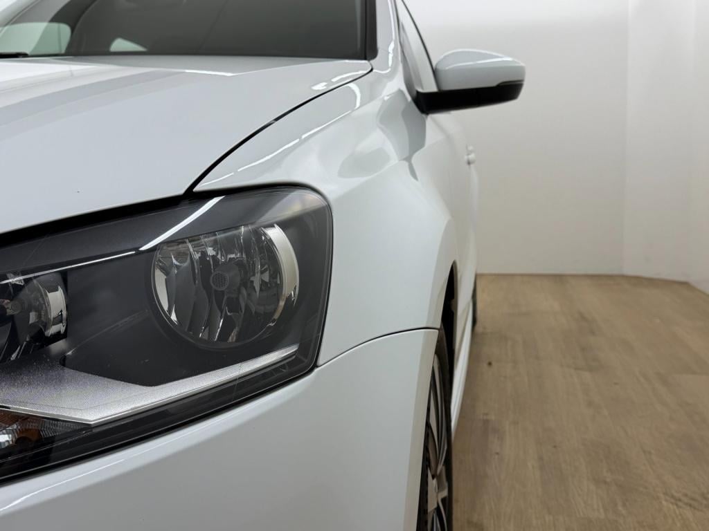Volkswagen Polo occasion 1.0 bluemotion connected series | wit | tweedehand