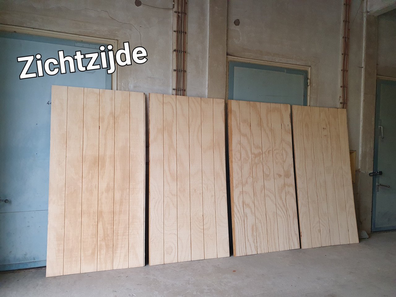4 nieuwe houten platen van 244x122cm voor aftimmering kapschuur of veranda.