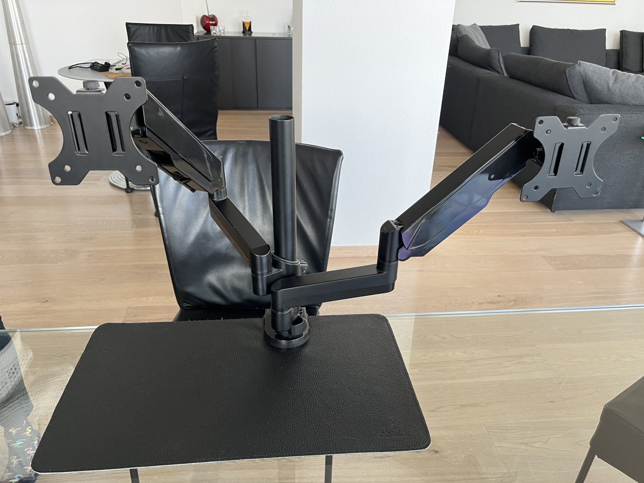 TE KOOP MONITORARM VOOR 2 SCHERMEN