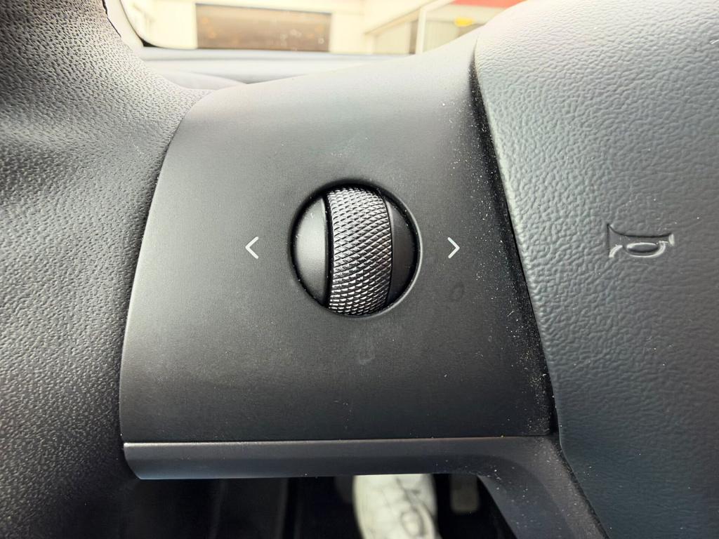 Tesla Model Y long range awd 75 kwh