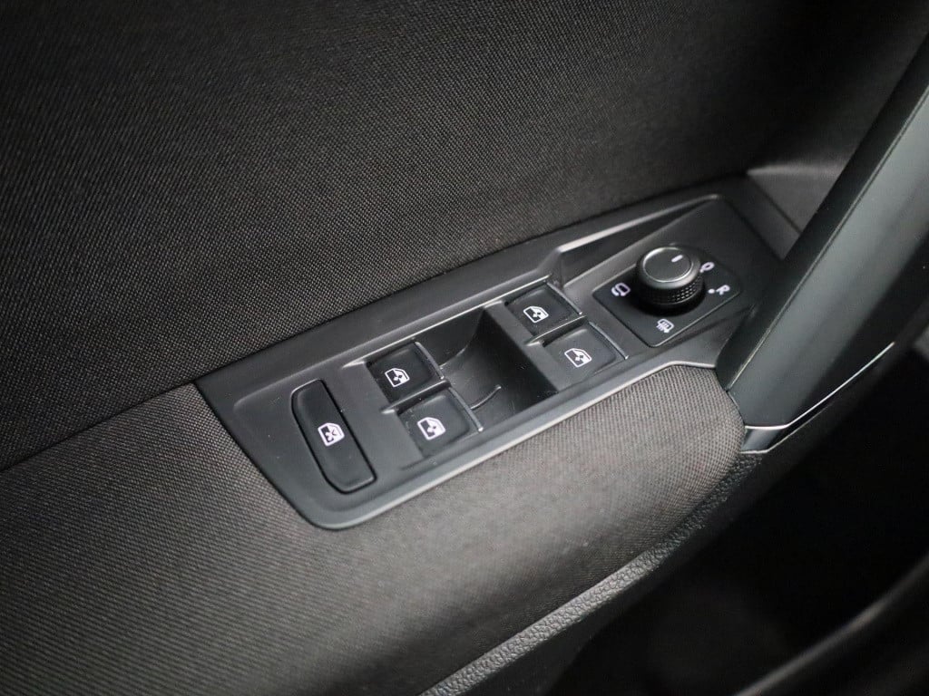 Volkswagen Tiguan Allspace 1.5 tsi comfortline business 7p. | automaat | na