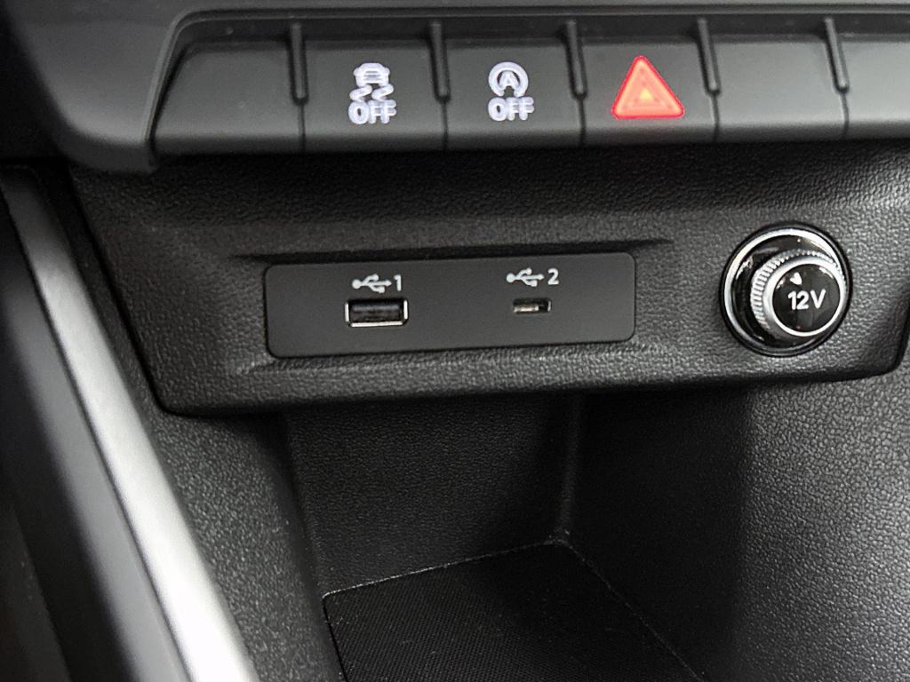 Audi A1 Sportback 35 tfsi pro line s | automaat | parkeer sensoren | climat