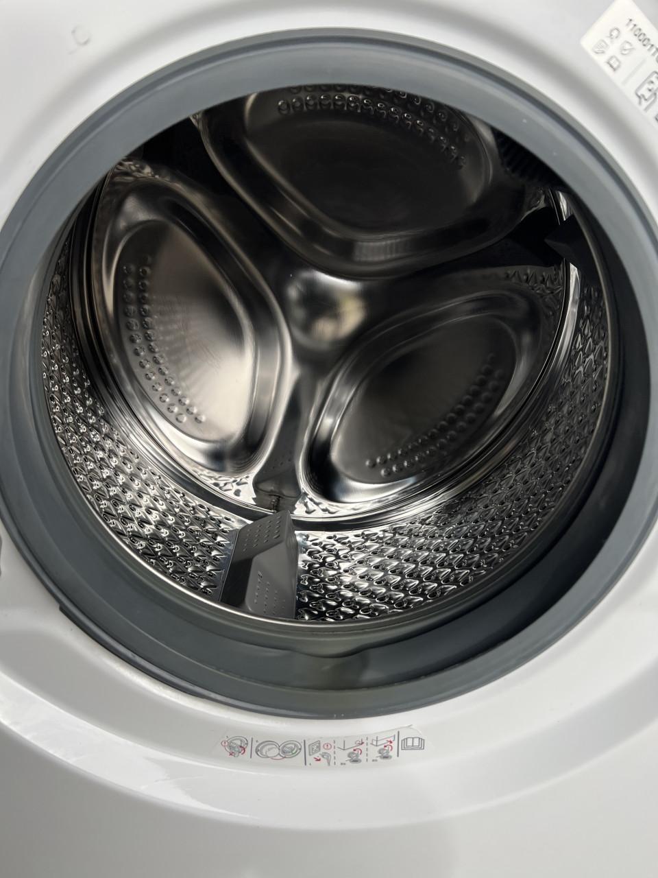 Nieuwe (3 maanden gebruikt) wasmachine 8 kg. 1400 toren met stoom functie