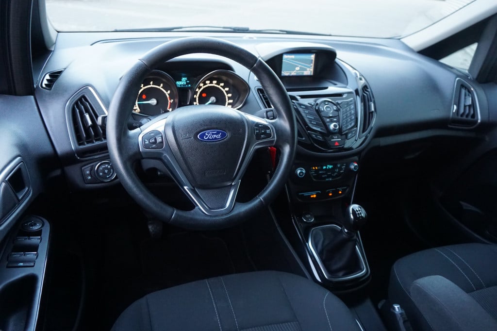 Ford B-max 1.0 ecoboost titanium airco / navi / cruise / camera / parkeers.