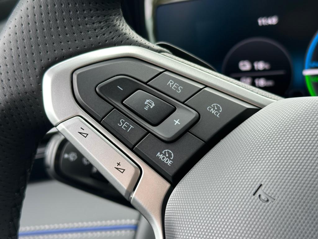 Volkswagen Tiguan 1.5 ehybrid r-line | black line | 360 camera | 20 inch | 