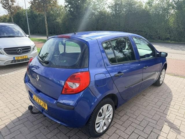 Renault Clio 1.2-16v special line 5 deurs en trekhaak