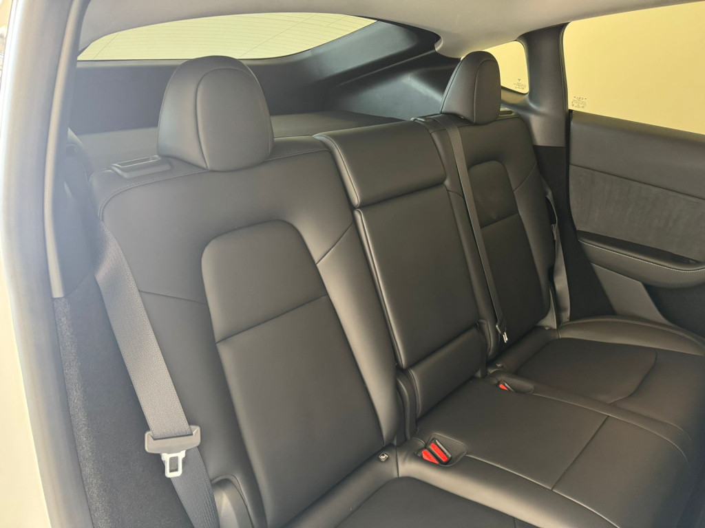 Tesla Model Y rwd 58 kwh