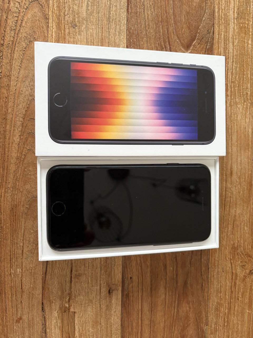IPhone SE 2022(3e) 64 gb