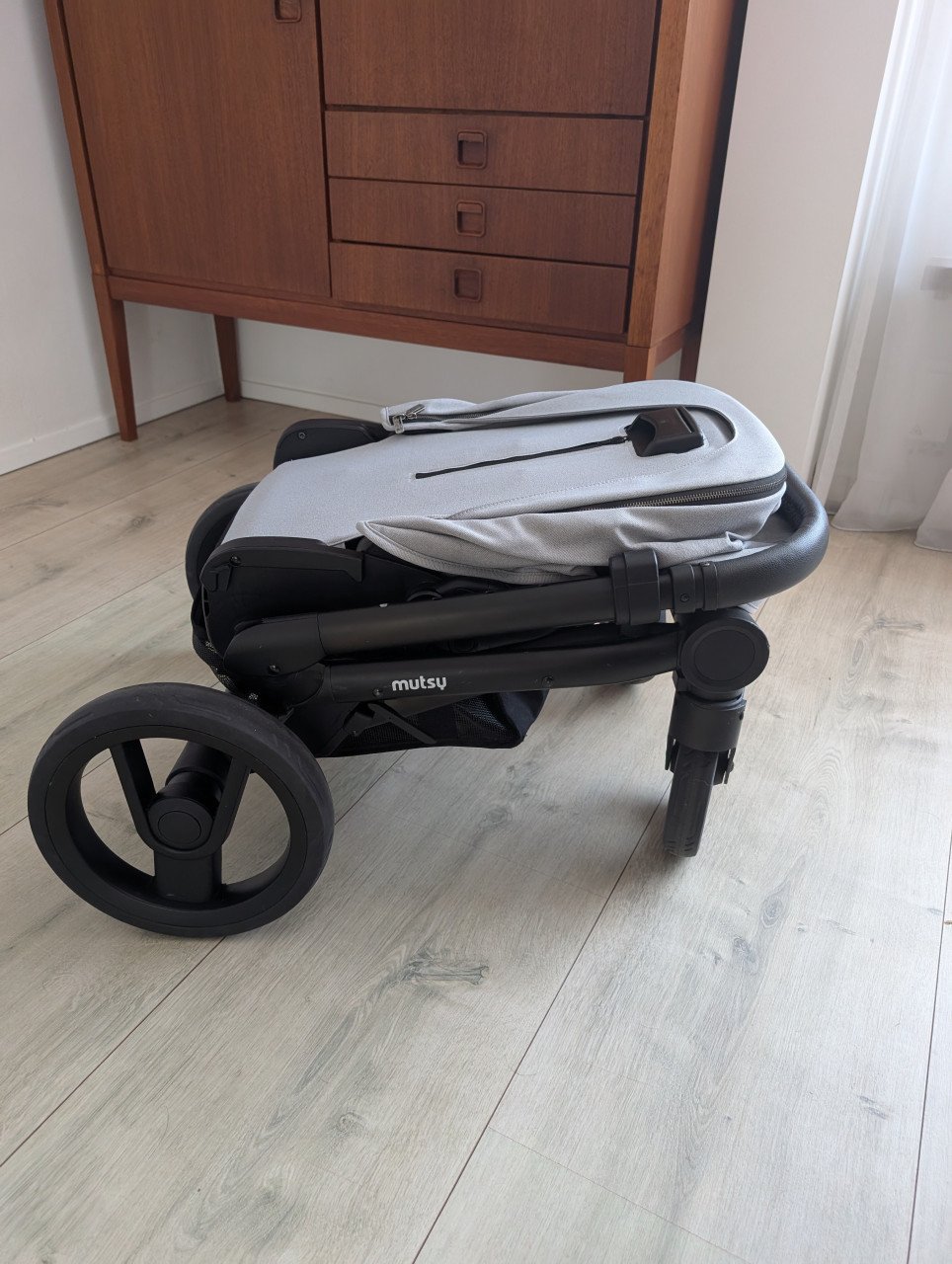 Nagenoeg nieuwe Mutsy Nio kinderwagen