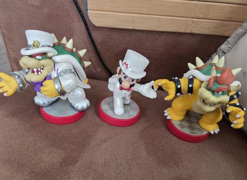 3 amiibo s