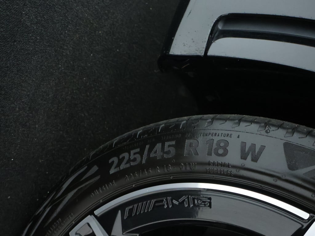 Mercedes-Benz A-Klasse 180 business solution amg | panoramadak | sfeerverli