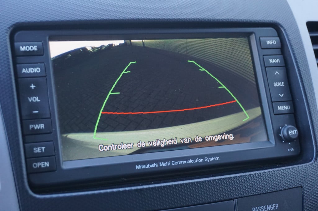 Mitsubishi Outlander 2.0 intro edition airco / navi / cruise / camera / lm 