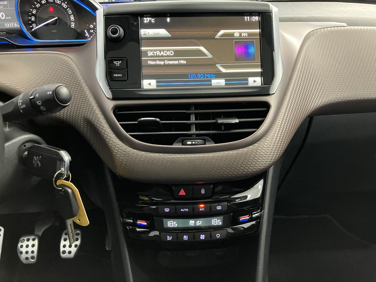 Peugeot 2008 Allure premium plus pack