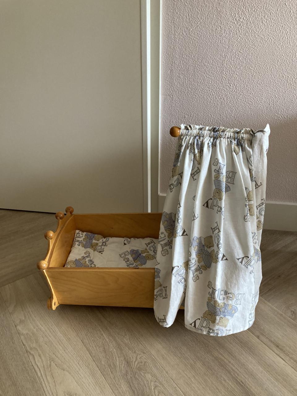 Poppen wieg bed van hout