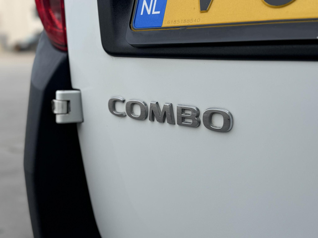 Opel Combo 1.3 cdti l1h1 selection euro 6 / n.a.p / elektrische ramen