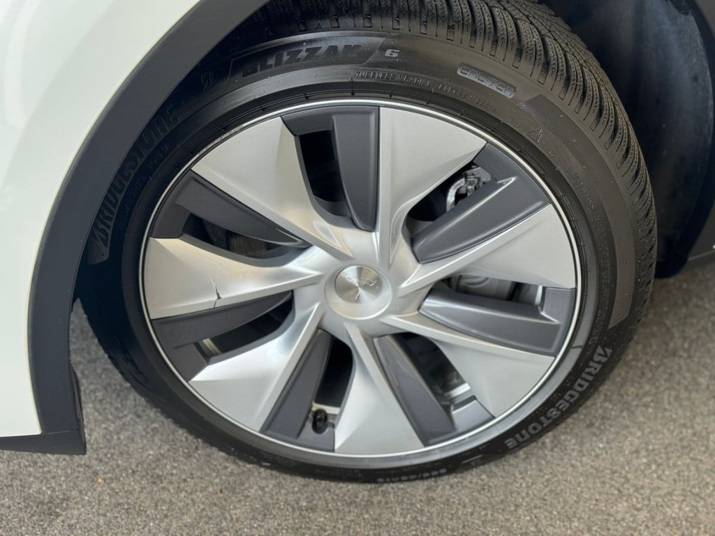 Tesla Model Y rwd 58 kwh