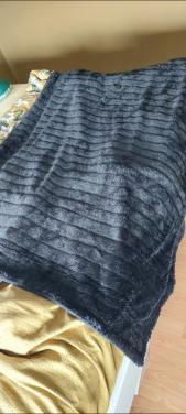 Zwarte fluffy fleecedeken 1.60x1.20 cm