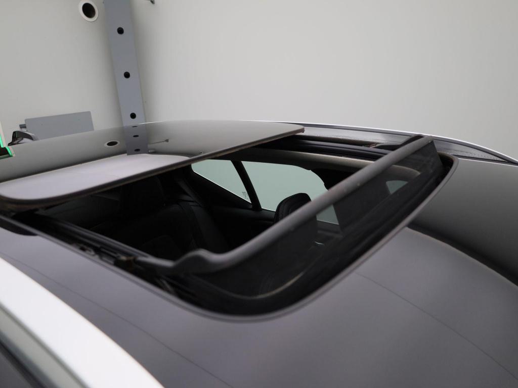 Volvo XC40 1.5 t4 recharge inscription expression | automaat | leder |  pan
