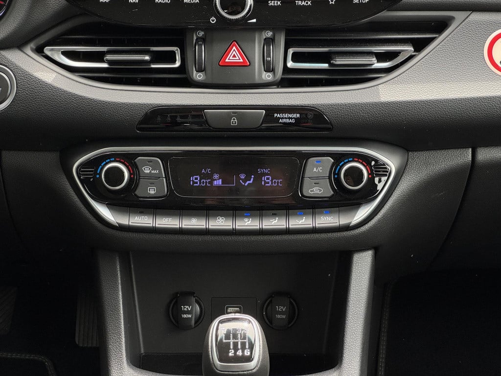 Hyundai I 30 1.0 t-gdi mhev comfort smart | navigatie full-map | camera | a