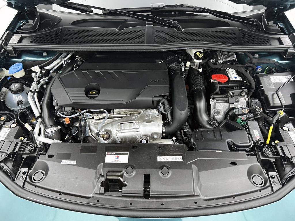 Peugeot 308 sw plug-in hybrid 225 pk automaat gt | rijklaar | panorama / sc