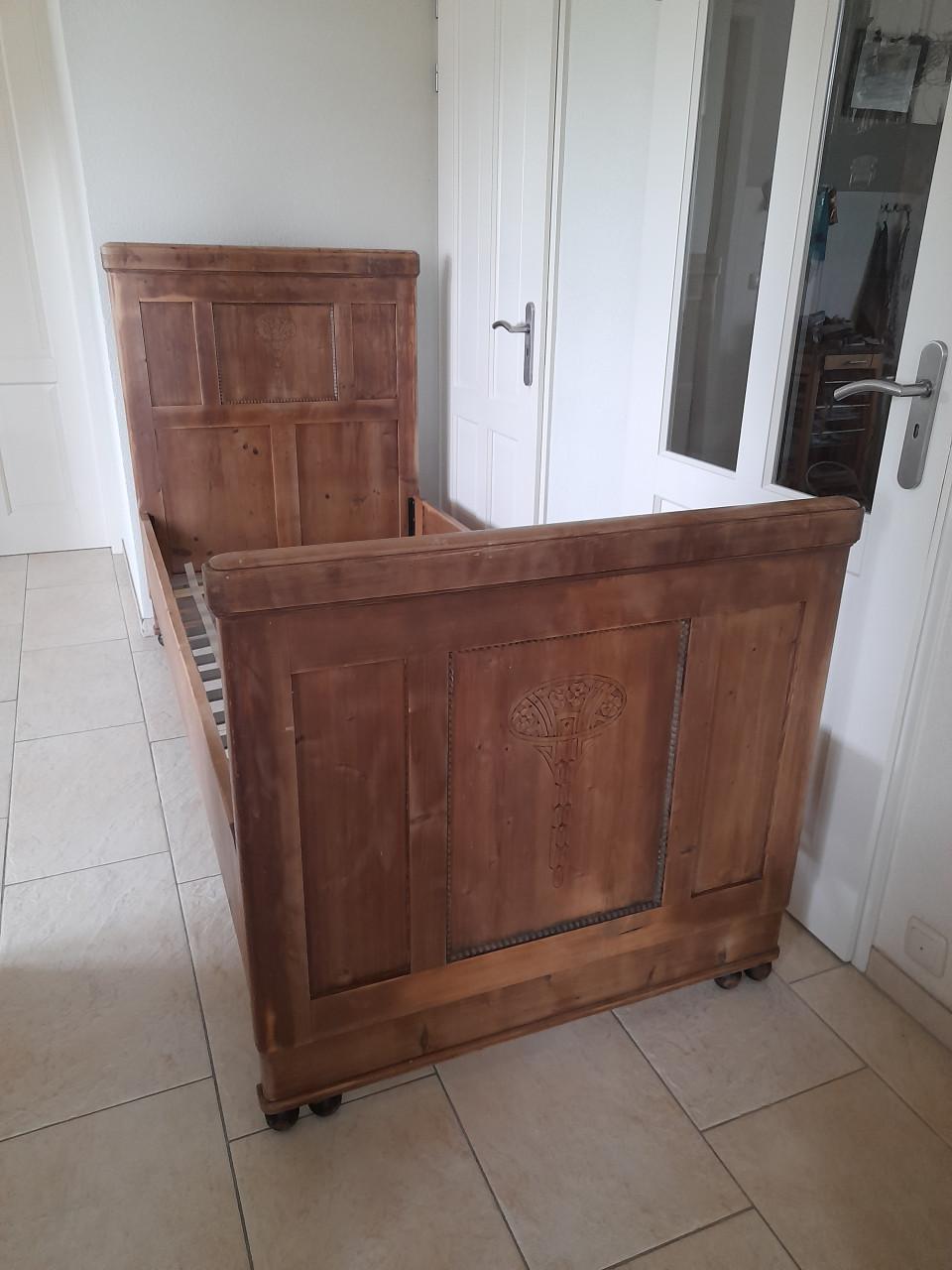 Antiek bed 90 x 200 (in goede staat)