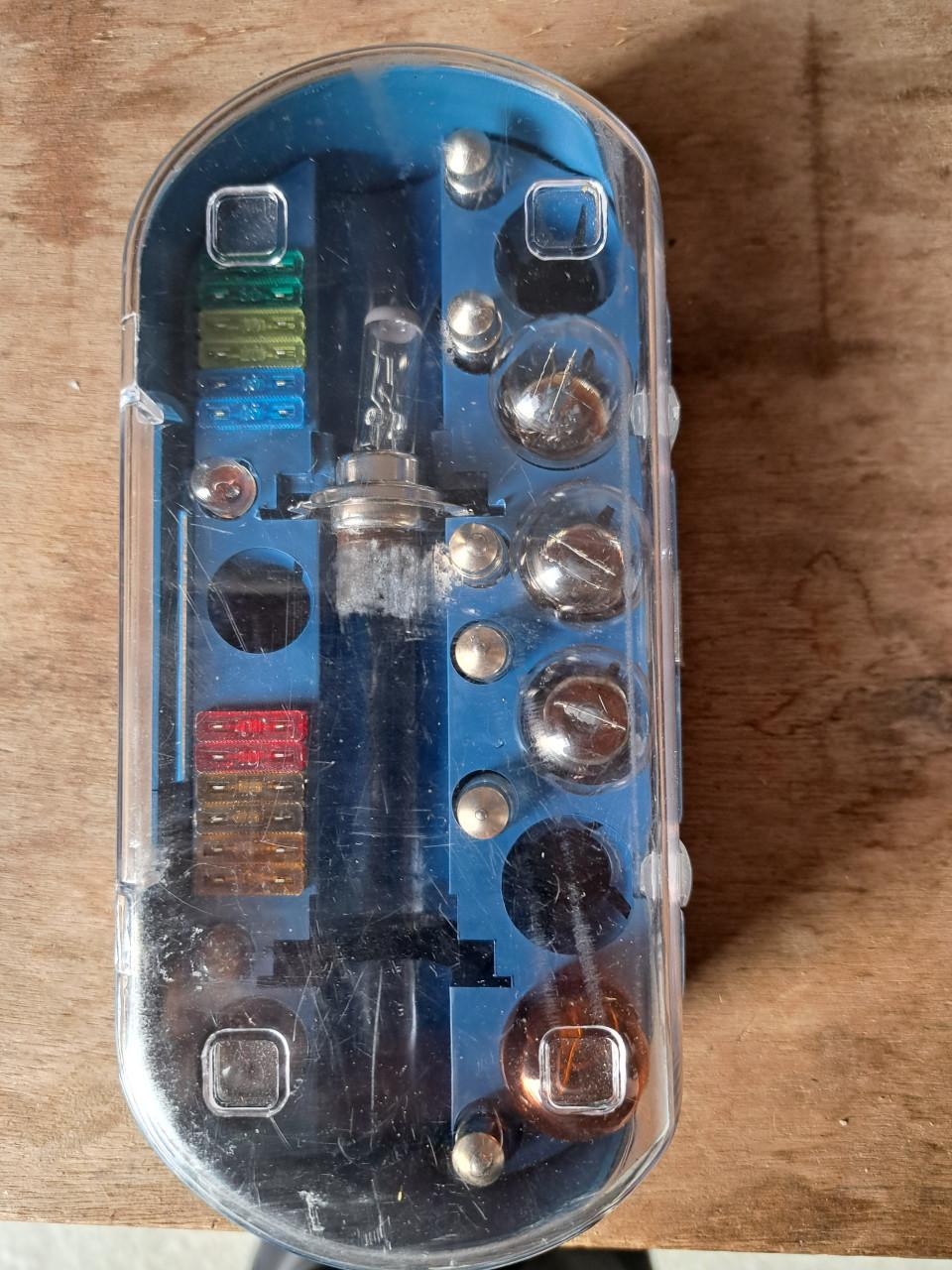 Diverse autoreservelampjes.