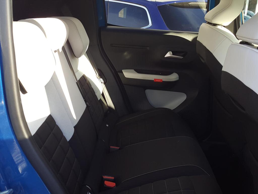 Citroen C3 new 1.2 100pk max zwart-dak apple carplay & android auto | navig